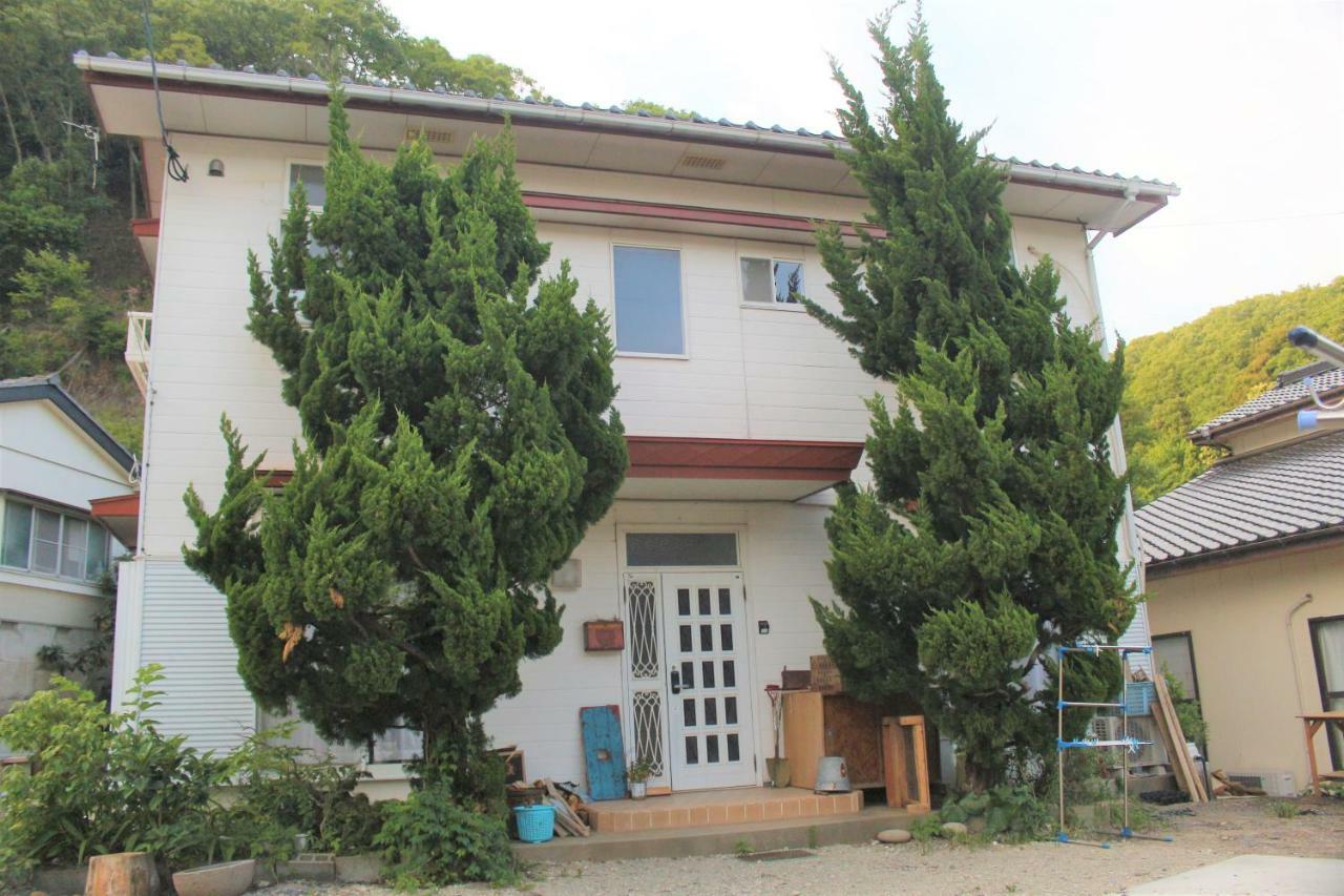 Tsushima White House Bed & Breakfast Dış mekan fotoğraf